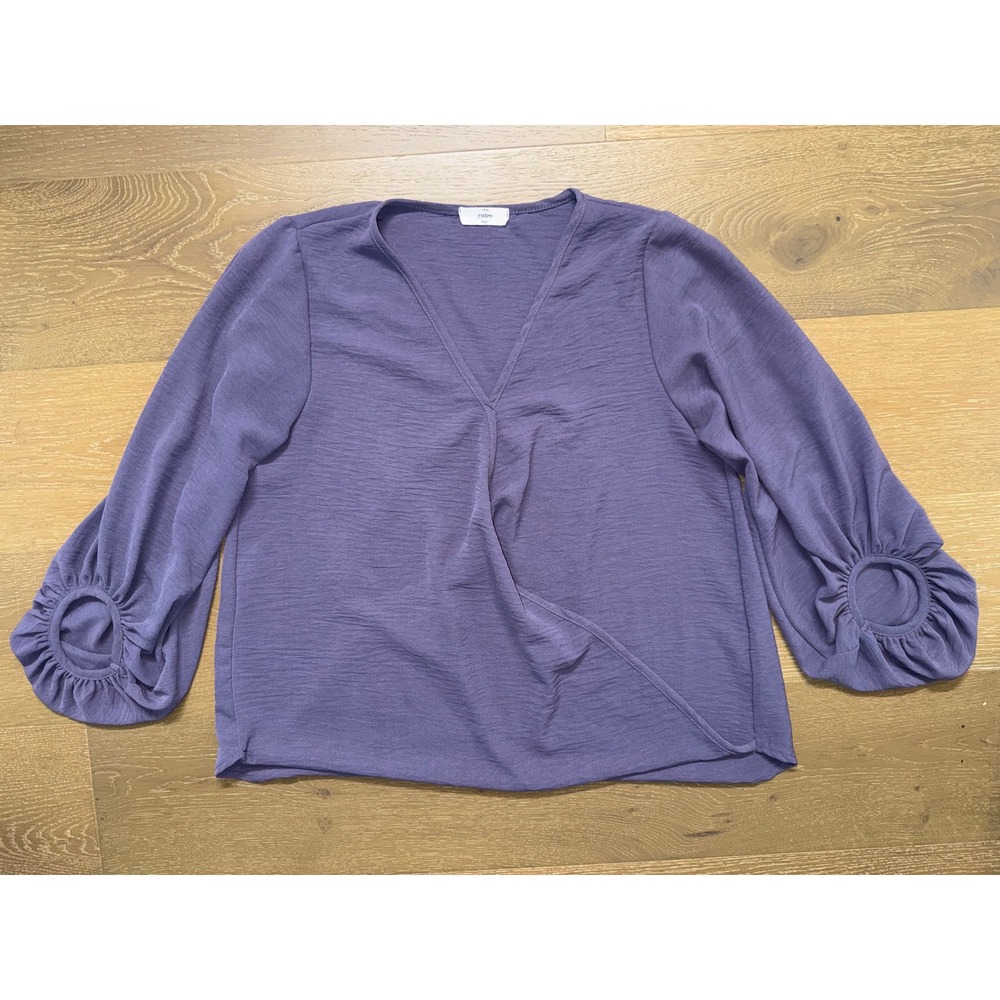 Entro Purple V-Neck Balloon Sleeve Blouse with Cutout‎ Cuffs Large